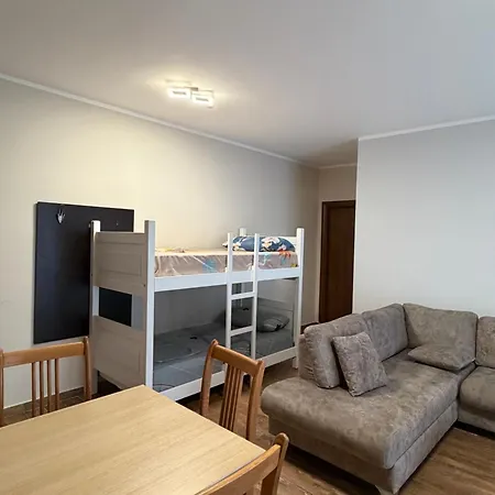 Shengjn Apartment